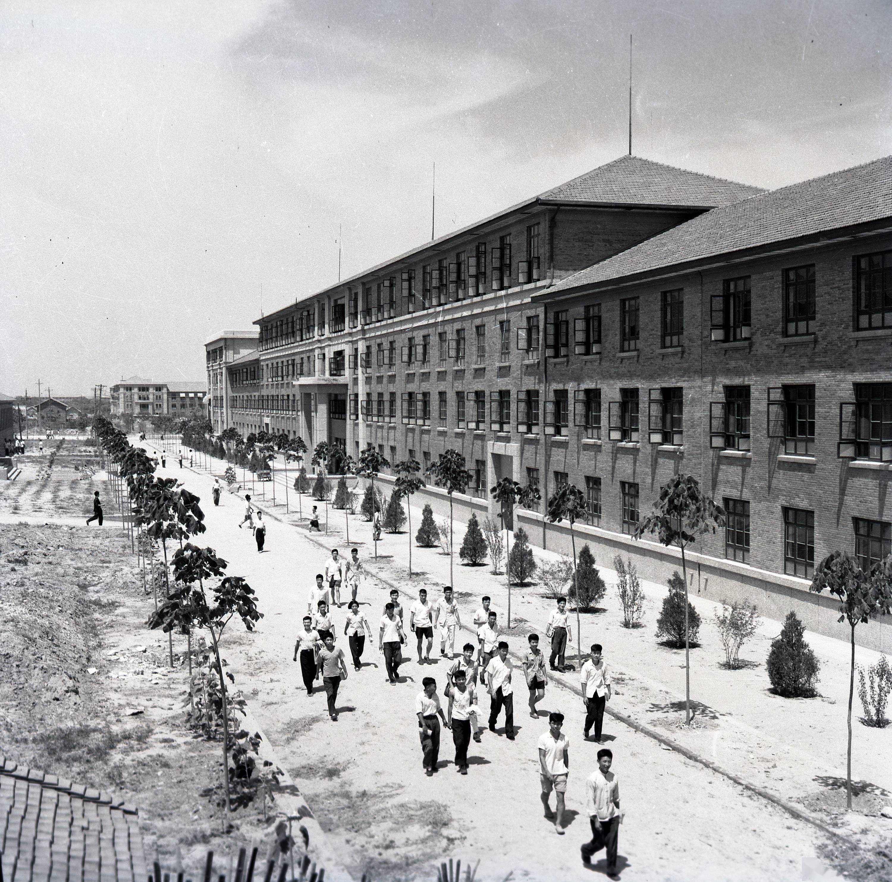1959年拍攝的西遷后的交通大學(xué)校園一景（資料照片）。