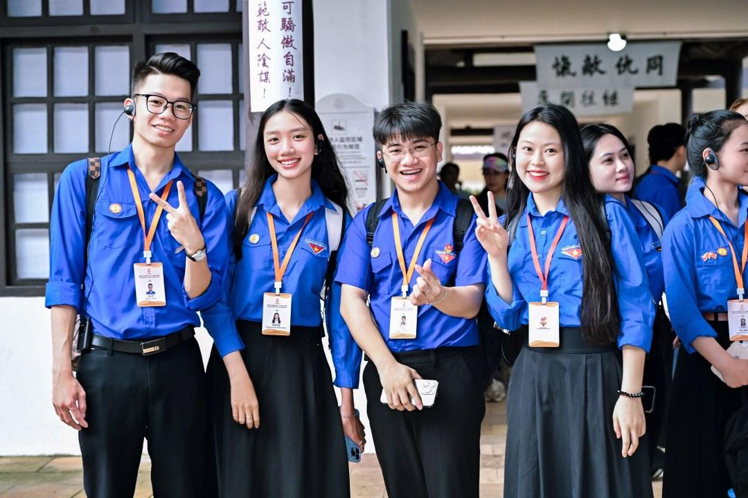 200名來自越南胡志明共青團中央的青少年代表齊聚廣州開啟“紅色研學(xué)之旅”。